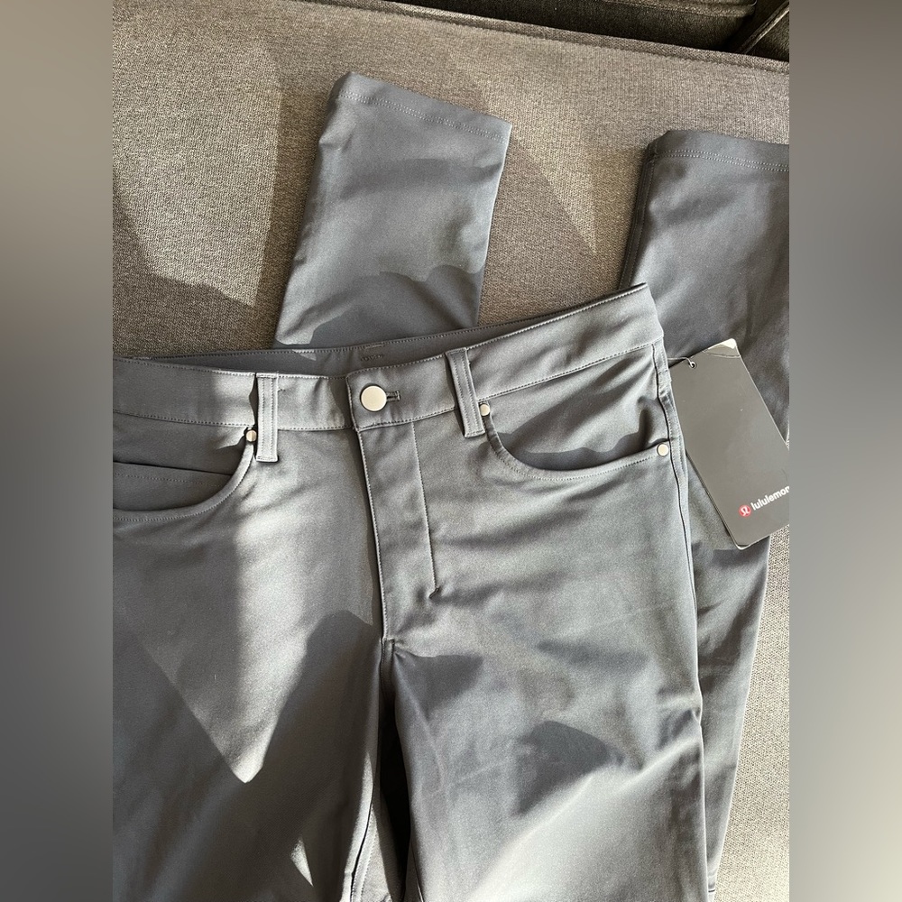 NWT Lululemon ABC Pant Skinny Men (Size 28)